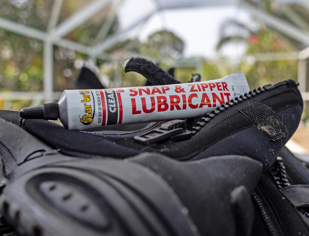 Snap Zipper Lubricant hero