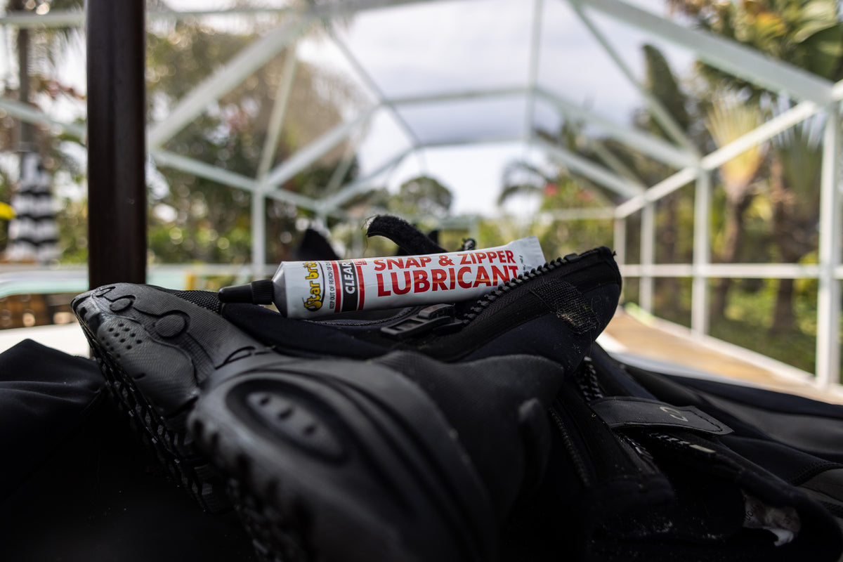 Snap Zipper Lubricant gallery 2